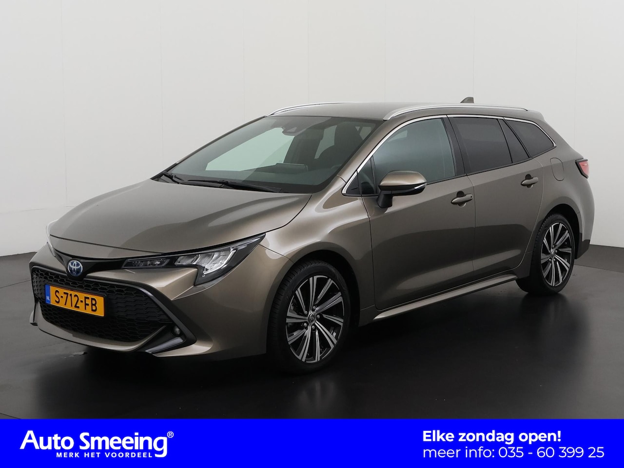 Toyota Corolla Touring Sports - 1.8 Hybrid Business Plus | Trekhaak | Zondag Open! - AutoWereld.nl