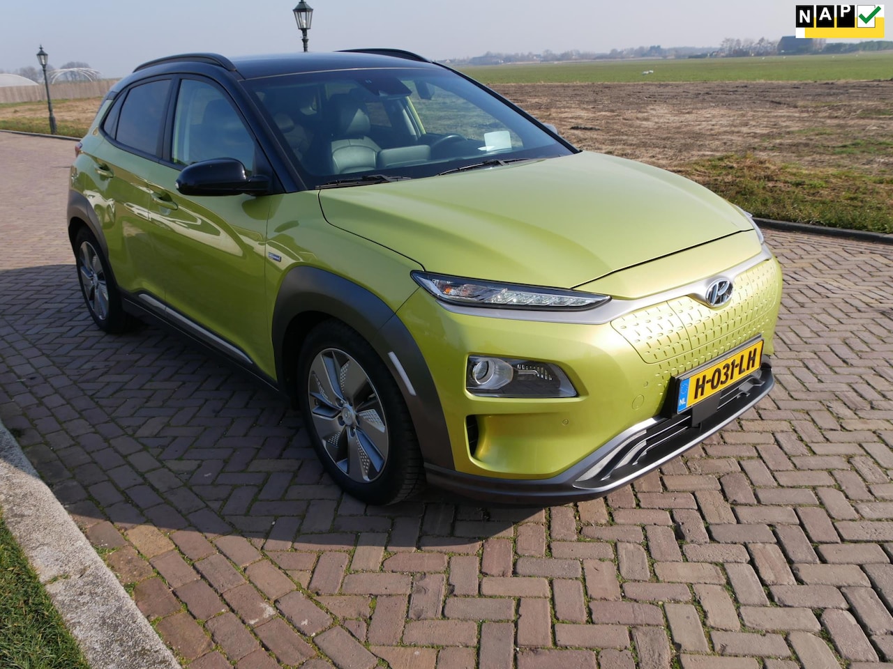 Hyundai Kona Electric - EV Premium 64 kWh TWO TONE ** 13999 NETTO ** - AutoWereld.nl