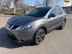 Nissan Qashqai - 1.2 Tekna / automaat / leder / navigatie / airco / cruise.control / pdc / elek.pakket / na