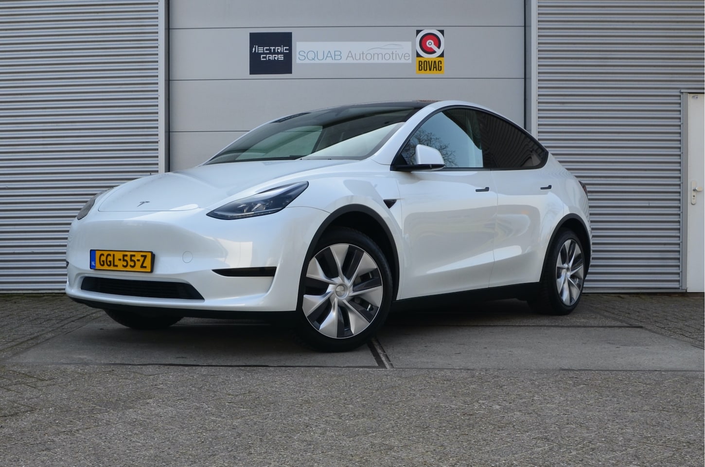 Tesla Model Y - Long Range RWD 75 kWh WLTP 600km, Trekhaak, AutoPilot - AutoWereld.nl