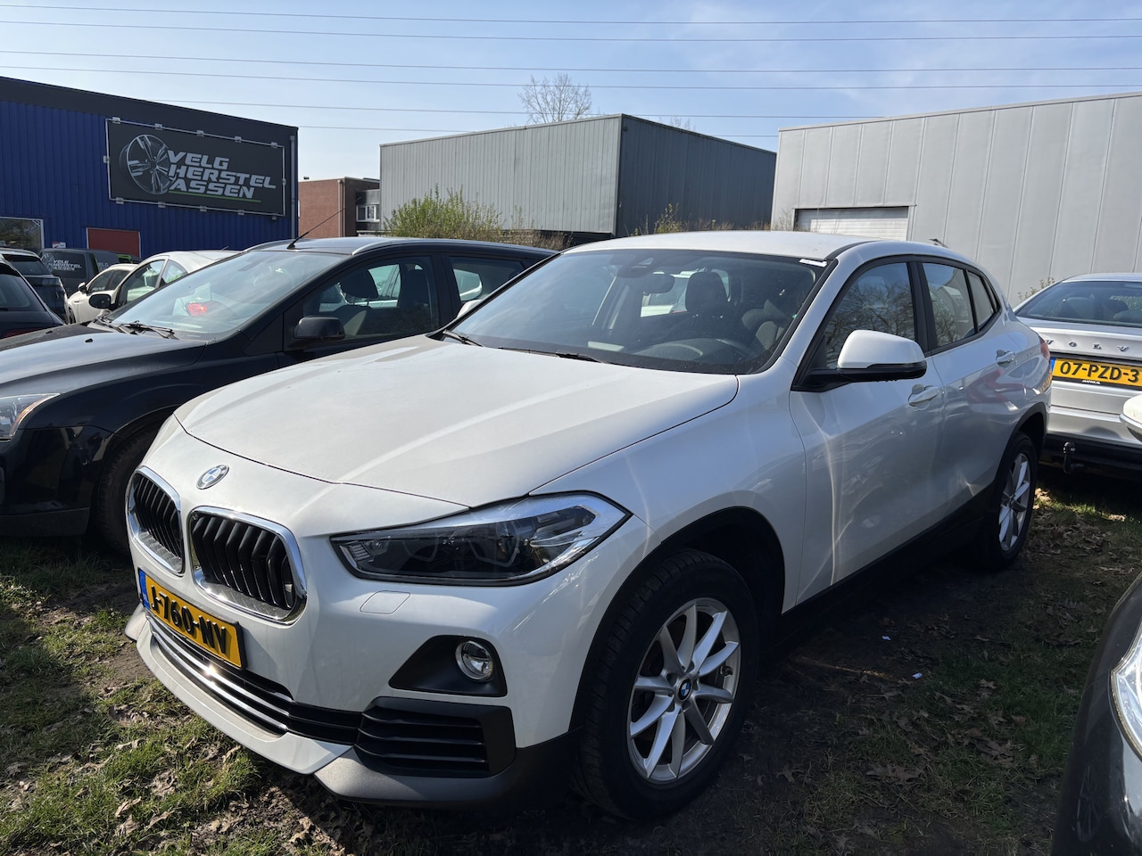 BMW X2 - BWJ 2020 sDrive18i 141 PK High Executive AUTOMAAT / NAVI / CLIMA / CRUISE / STOELVERW. / E - AutoWereld.nl