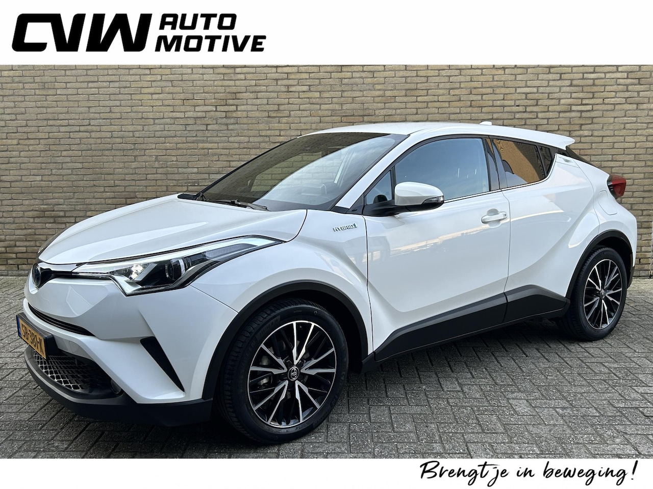 Toyota C-HR - 1.8 Hybrid Dynamic | Adaptieve cruise | Navigatie | Lane assist | Stoelverwarming | PDC | - AutoWereld.nl