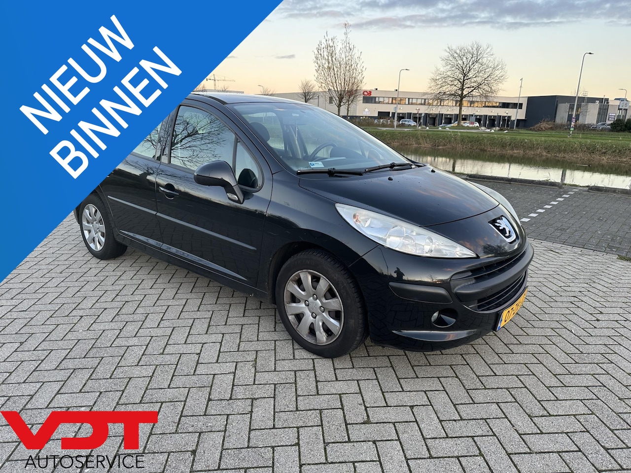 Peugeot 207 - 1.4 VTi Cool 'n Blue|airco|keurige auto! - AutoWereld.nl