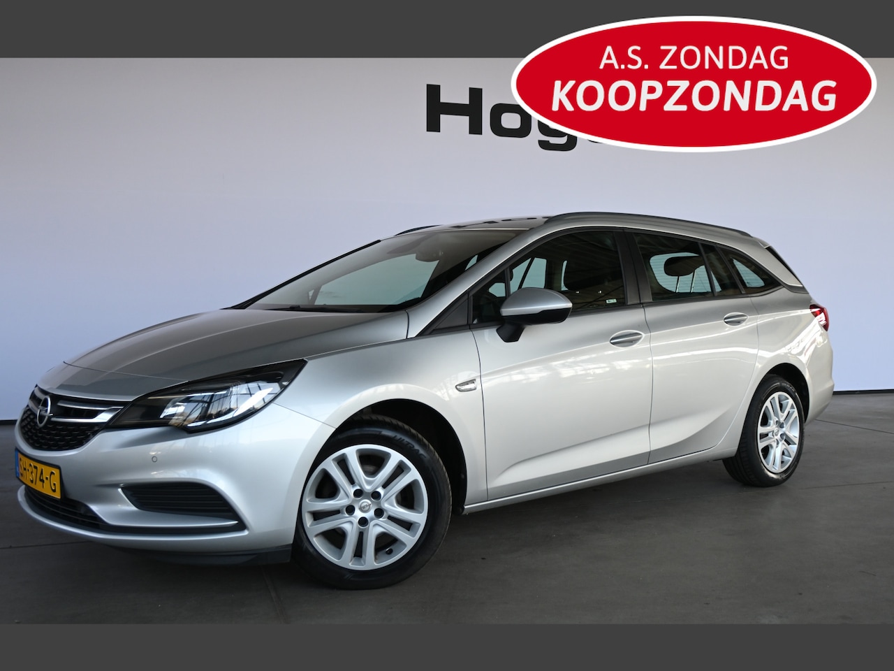 Opel Astra Sports Tourer - 1.0 Online Edition Clima Navigatie Trekhaak Goed Onderhouden! Inruil Mogelijk! - AutoWereld.nl