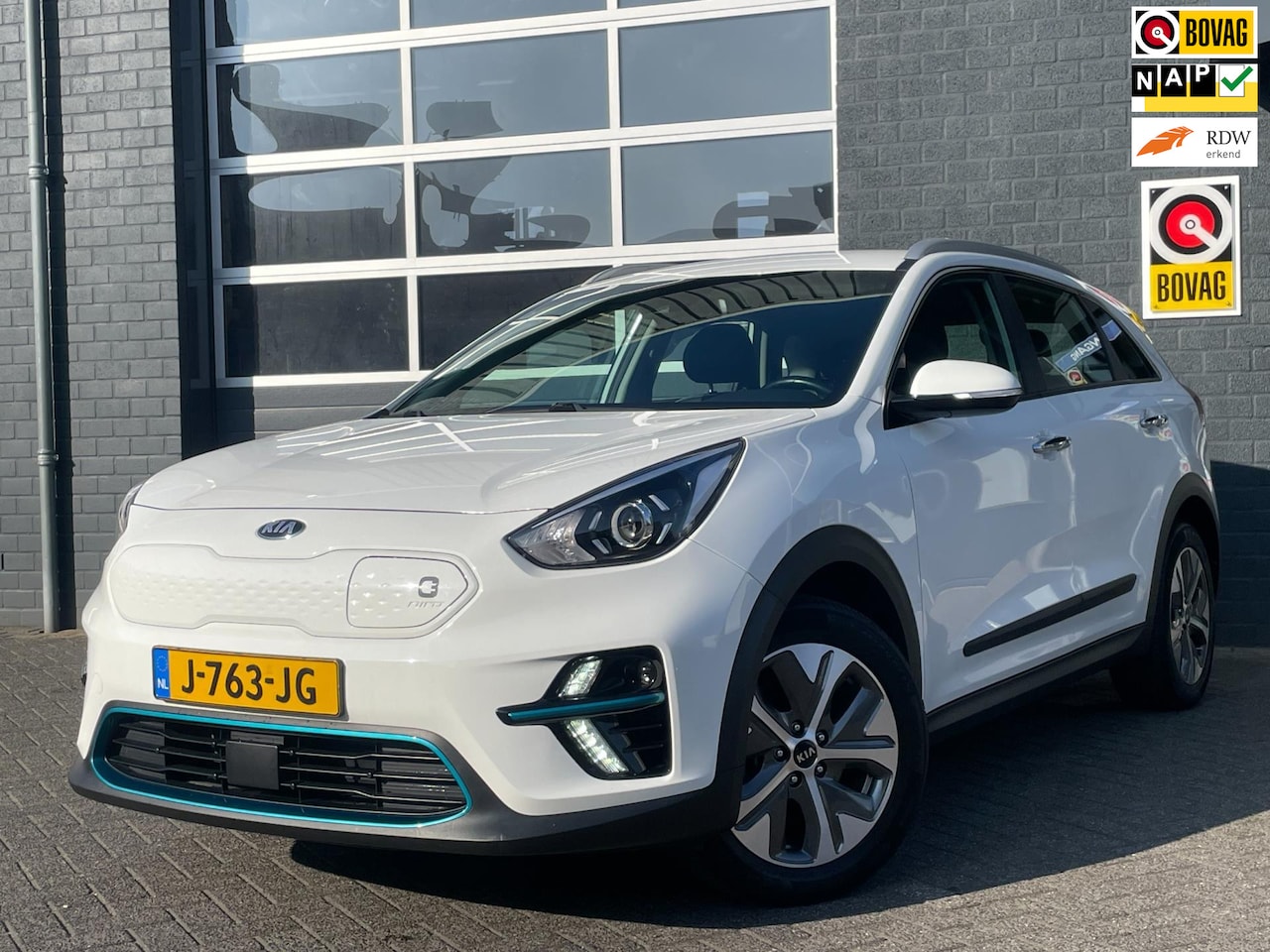 Kia e-Niro - DynamicLine 64 kWh|NAVI|1/2 LEDER|CAMERA|CARPLAY - AutoWereld.nl