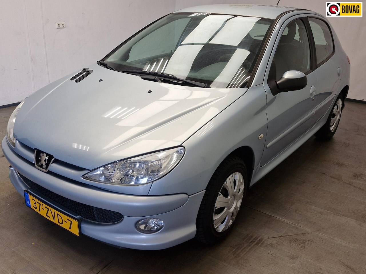 Peugeot 206 - 1.4 One-line AIRCO ! NIEUWE APK ! - AutoWereld.nl