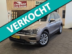 Volkswagen Tiguan - 2.0 TDI Connected Series/AIRCO/CRUISE/