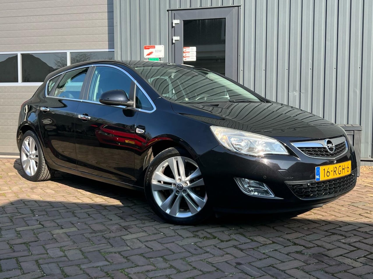 Opel Astra - 1.4 Turbo Sport NAVI / CLIMA / PDC / TREKHAAK - AutoWereld.nl