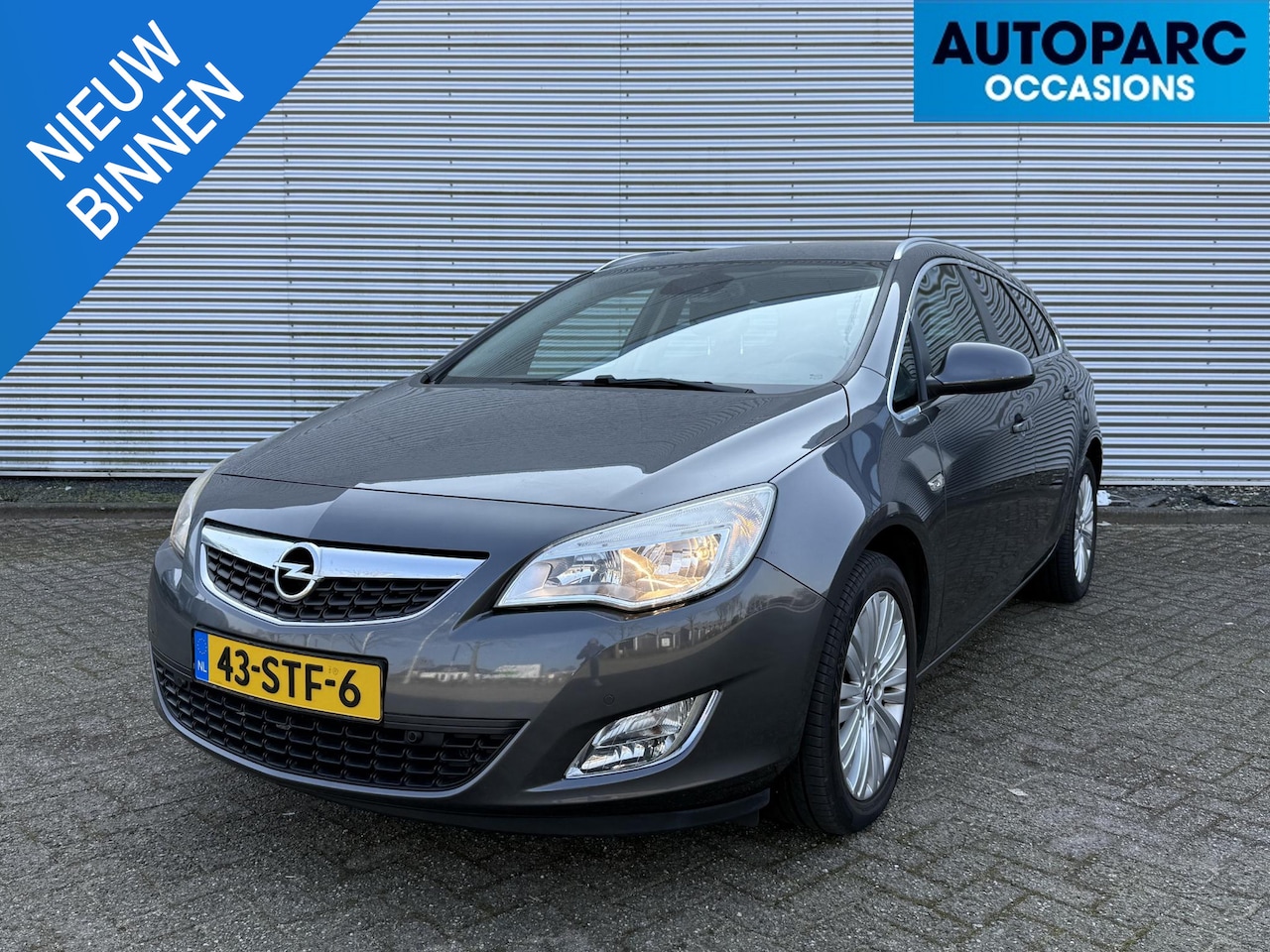 Opel Astra Sports Tourer - 1.4 Turbo Cosmo AIRCO, CRUISE CONTROL, ZEER GOED ONDERHOUDEN, LAGE NAP KM STAND, HEERLIJKE - AutoWereld.nl