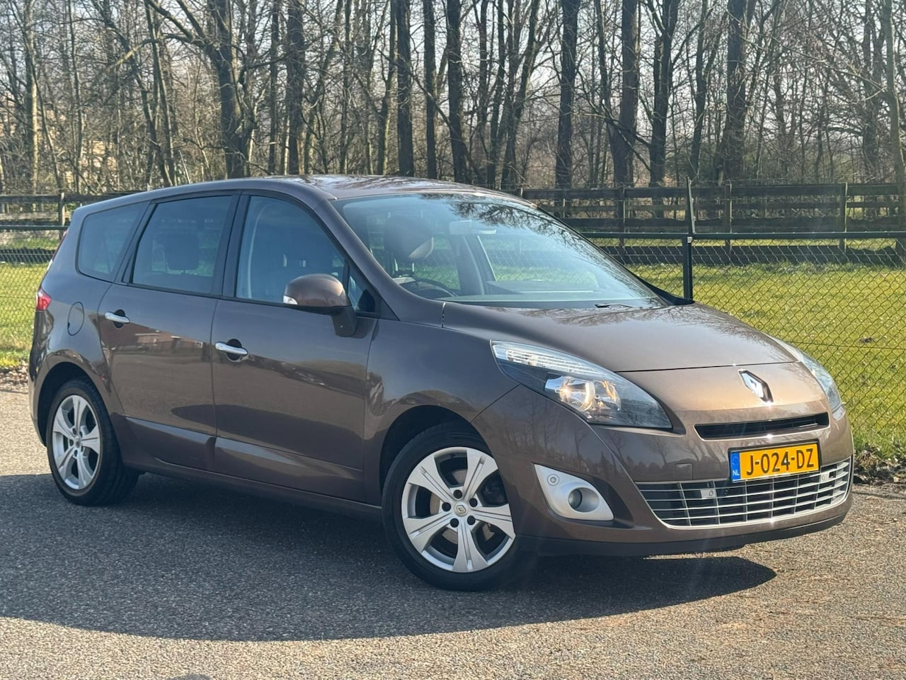 Renault Grand Scénic - 1.4 TCe Bose 7p. /Navi/Trekhaak/Cruise/ - AutoWereld.nl