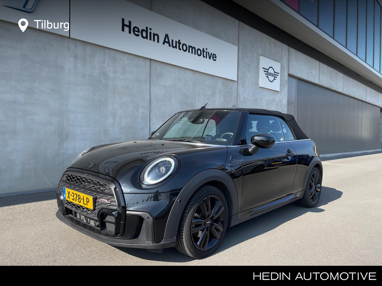 MINI Cabrio - Mini 1.5 Cooper John Cooper Works | JCW | Stoelverwarming | Harman Kardon | Achteruitrijca - AutoWereld.nl