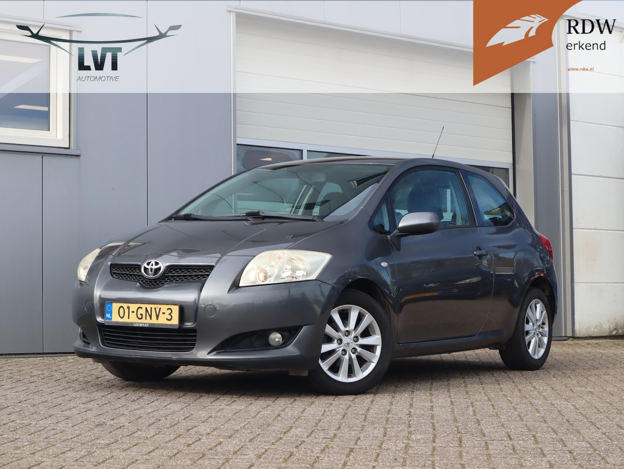 Toyota Auris - 1.6-16V Luna Business / Leder / Trekhaak / Stoelverwarming - AutoWereld.nl