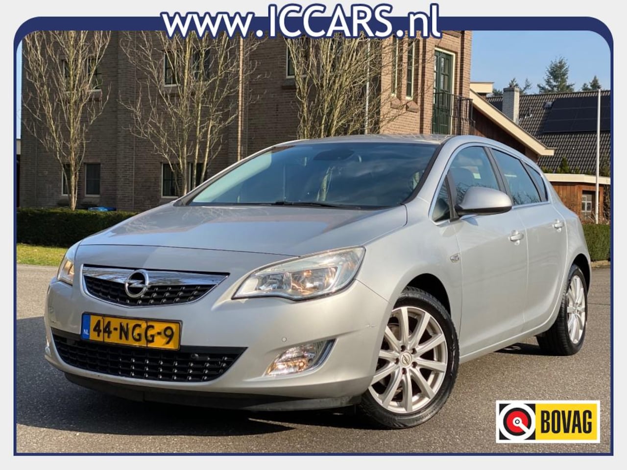 Opel Astra - 1.6 Cosmo Automaat - Navi - Trekhaak  !!! - AutoWereld.nl