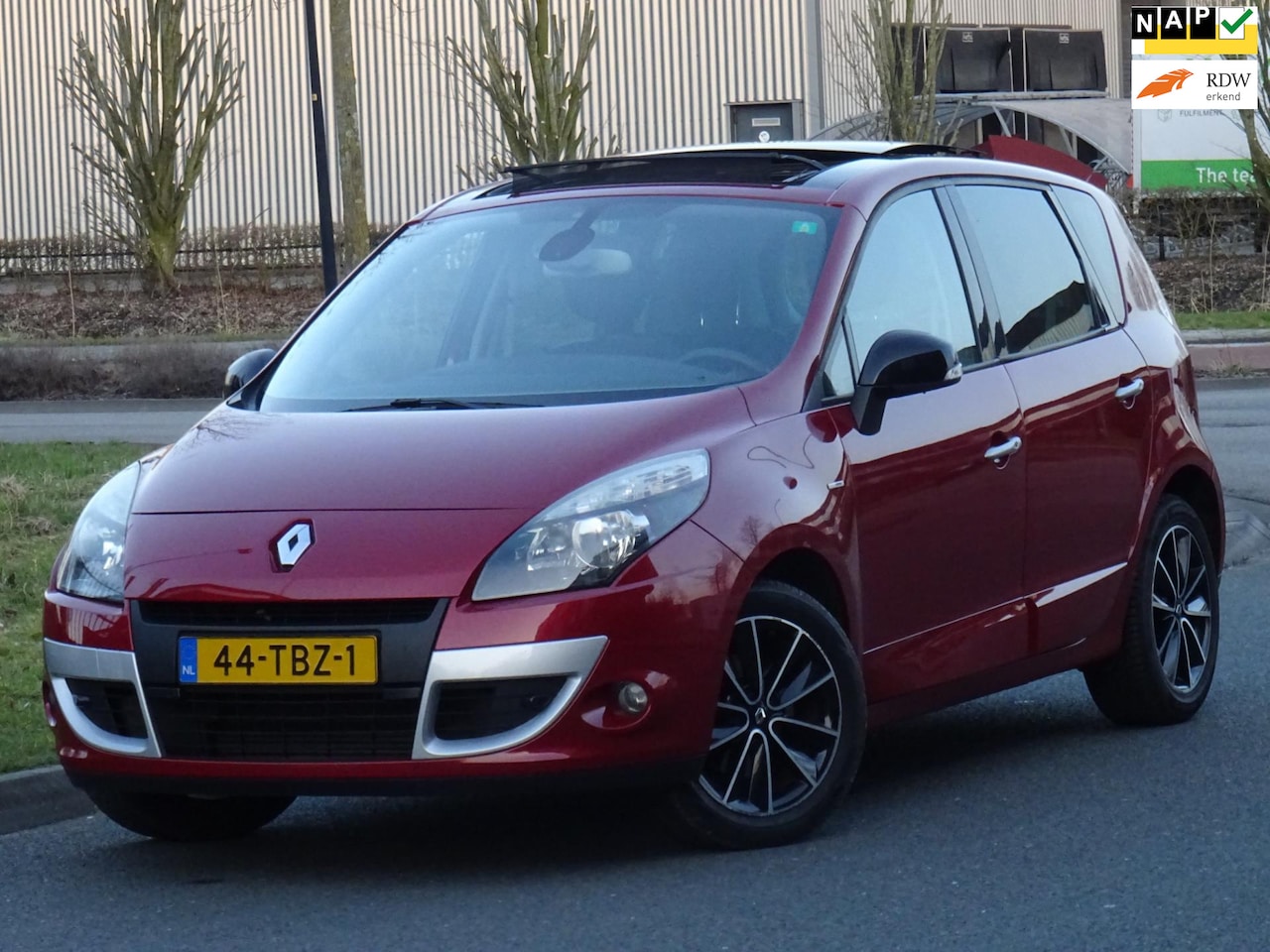 Renault Scénic - 1.4 TCe Bose NAP/PANORAMA/LEER/NAV/CAMERA/PDC - AutoWereld.nl