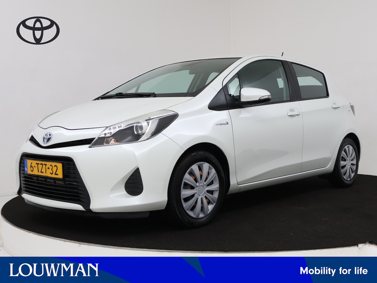 Toyota Yaris - 1.5 Full Hybrid Aspiration | Camera | Climate Control | Trekhaak (fietsendragerbeugel) - AutoWereld.nl