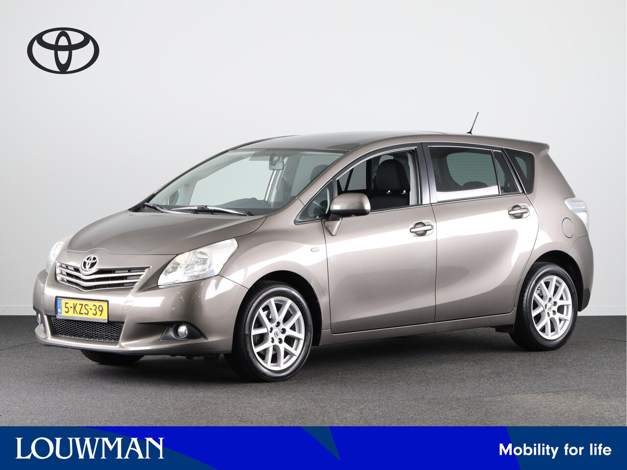 Toyota Verso - 1.8 VVT-i Business Titanium 7p. | Navigatie | Panoramadak | - AutoWereld.nl