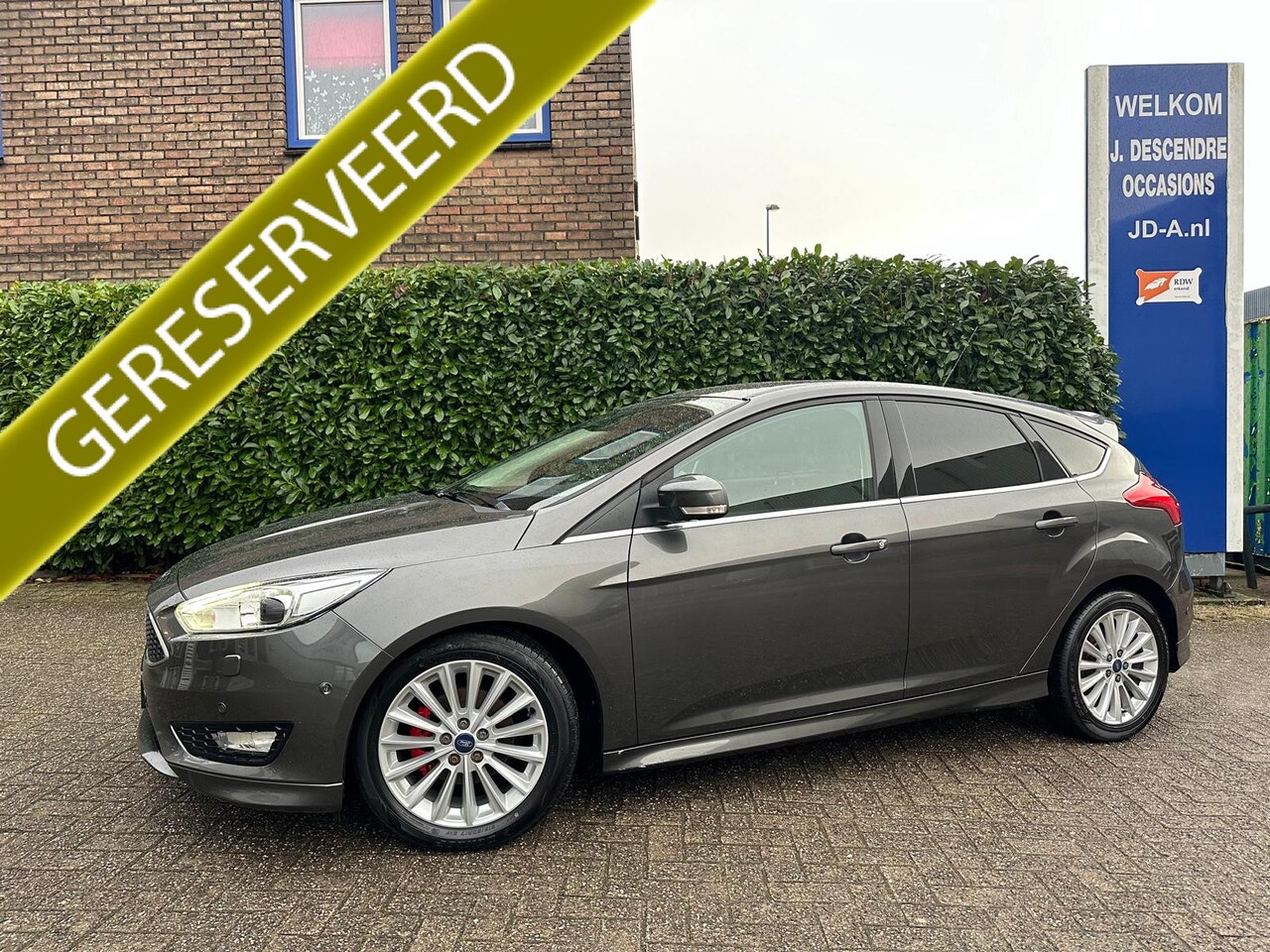 Ford Focus - 1.0 ST-Line Climate C, Cruise C, Camera, Leder int.!!!! - AutoWereld.nl