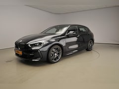 BMW 1-serie - 5-deurs 116i M-Sportpakket | LED | Navigatie | Trekhaak | Sportstoelen | DAB | Hifi speake