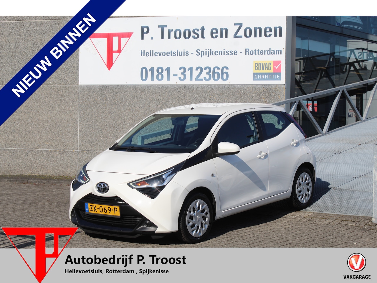 Toyota Aygo - 1.0 VVT-i x-play Navigatie/Apple carpay/Achteruitrijcamera/Airco/Bluetooth/Toerenteller/Mu - AutoWereld.nl