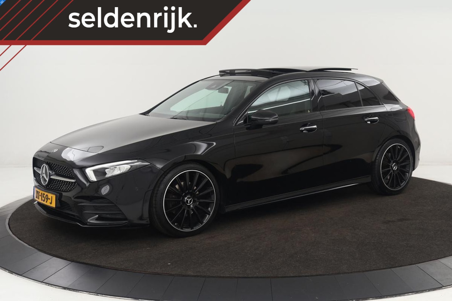 Mercedes-Benz A-klasse - 200 AMG | Panoramadak | Carplay | Stoelverwarming | Keyless | Leder/Alcantara | Camera | S - AutoWereld.nl