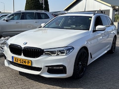 BMW 5-serie Touring - 530D X-Drive 2017 M-Pakket Wit 2017 530XD