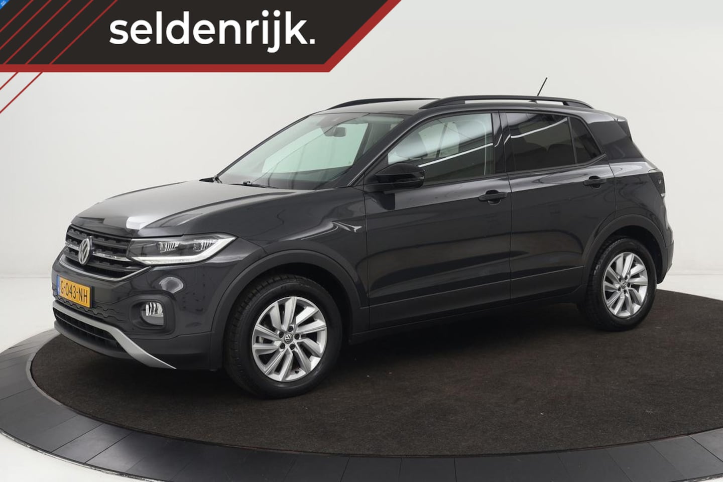 Volkswagen T-Cross - 1.0 TSI Life | Stoelverwarming | Carplay | Keyless | Adaptive cruise | Navigatie | Regen-/ - AutoWereld.nl