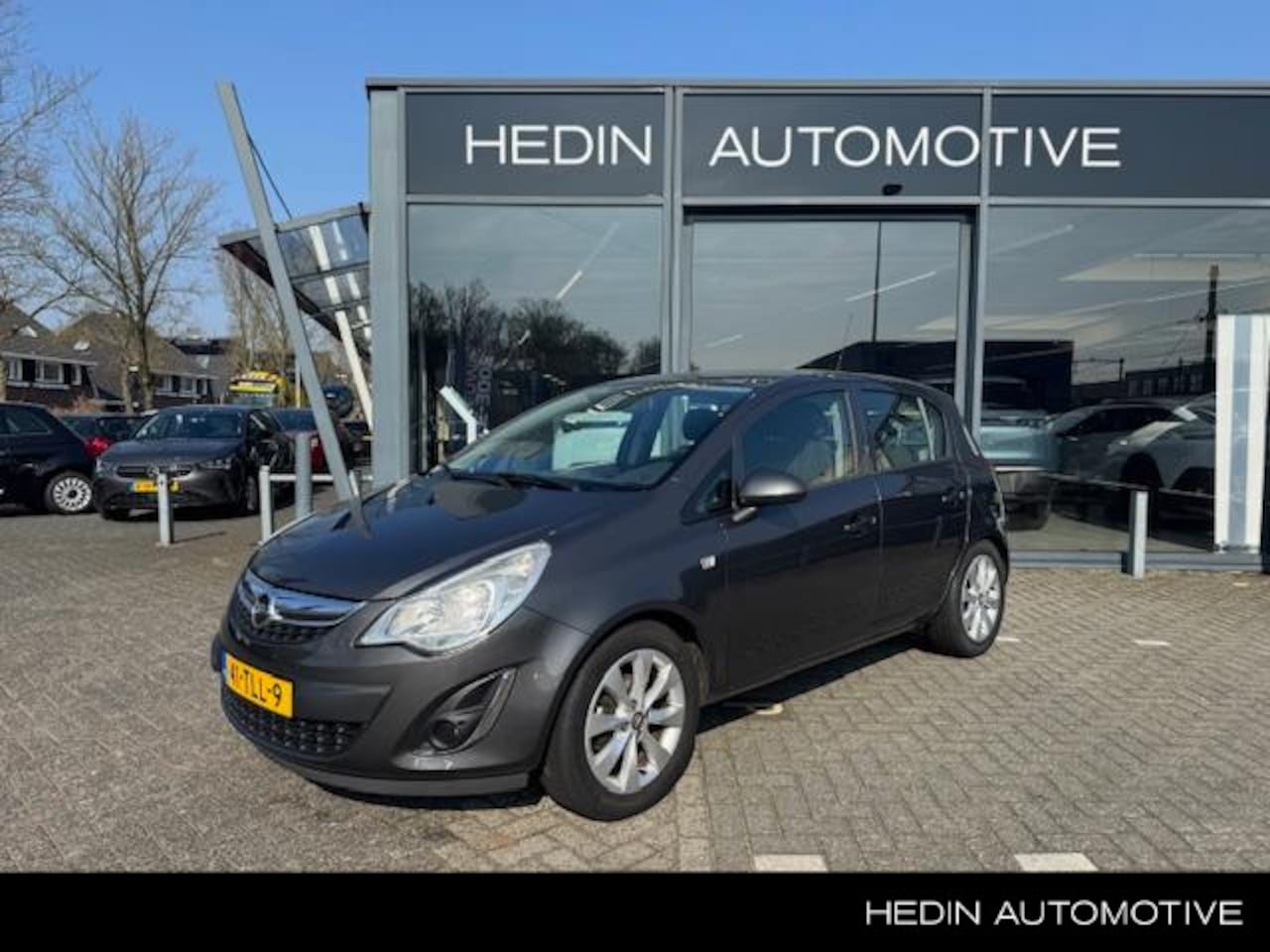 Opel Corsa - 1.4-16V Anniversary Edition | TREKHAAK | NAVIGATIE | 5 DEURS | AIRCO | - AutoWereld.nl