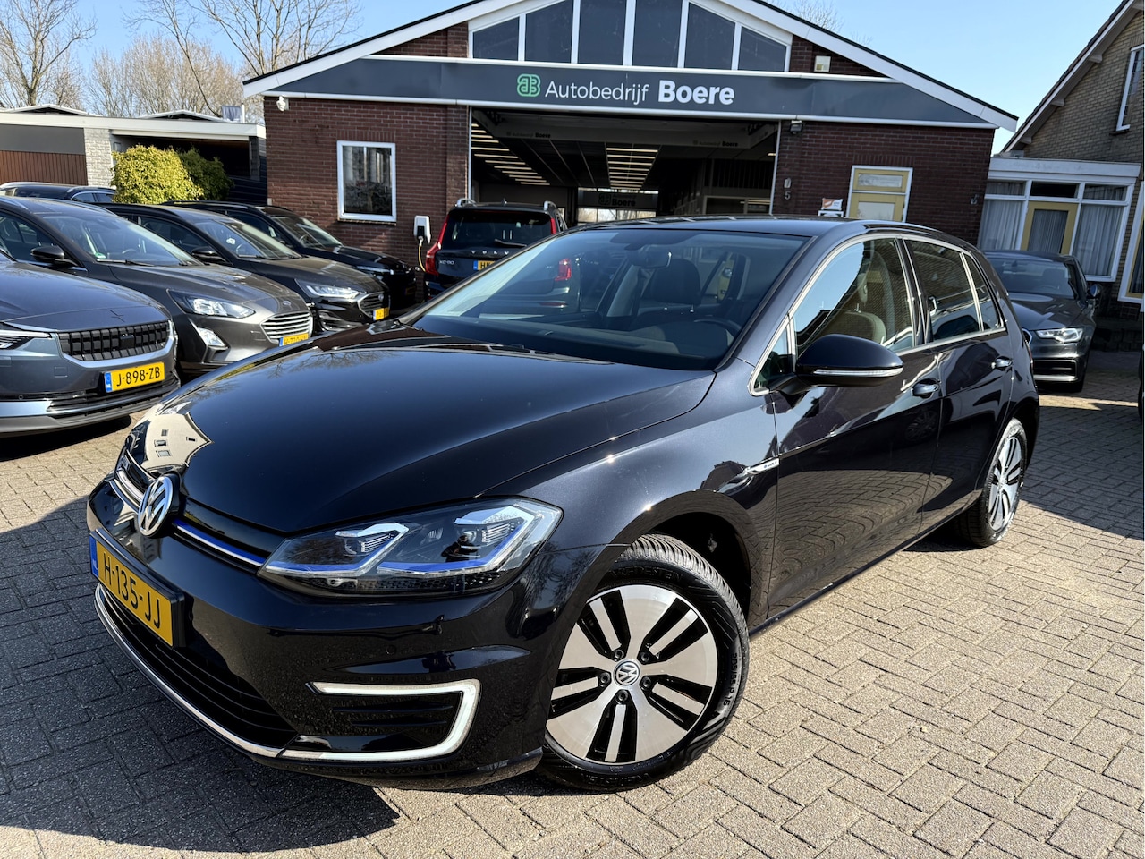 Volkswagen e-Golf - E-DITION Warmtepomp, Navi, Adap.Cruise, Pdc v+a - AutoWereld.nl