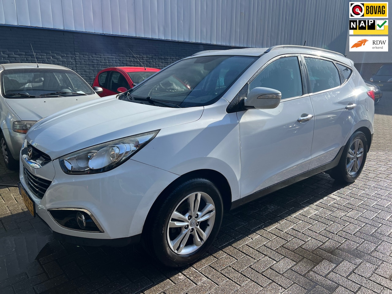 Hyundai ix35 - 2.0i Business Edition 2011 149000km MOTOR DEFECT 4000eu - AutoWereld.nl