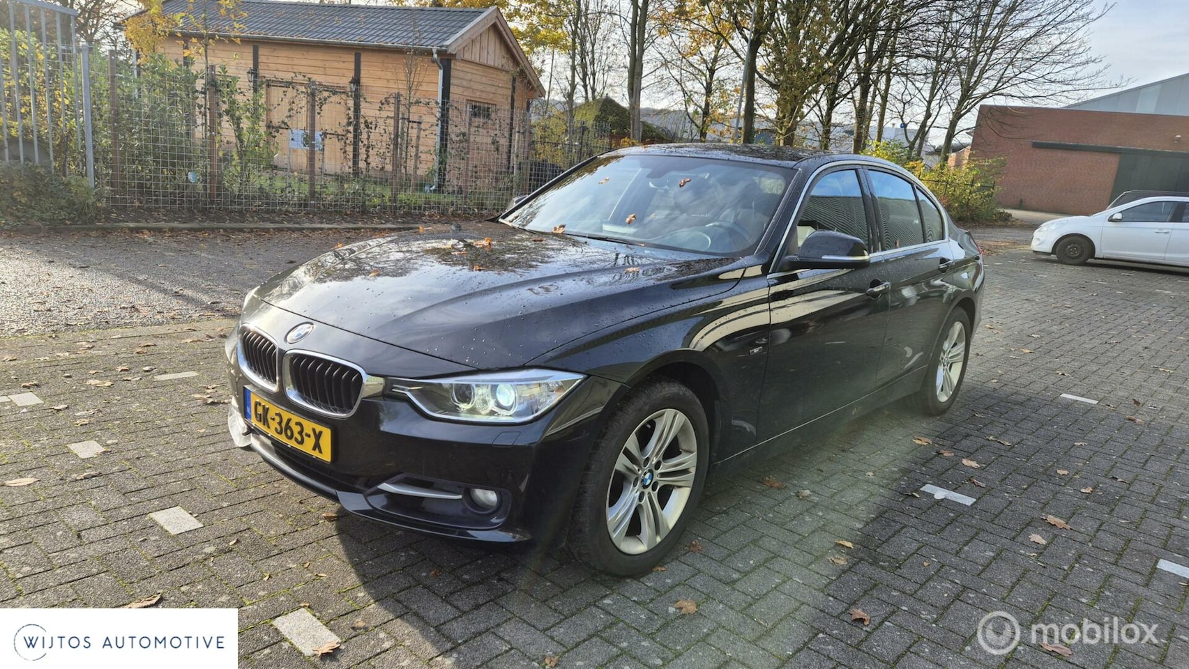 BMW 3-serie - 320i Sport Line, trekhaak, 1 eigenaar, dealerond - AutoWereld.nl