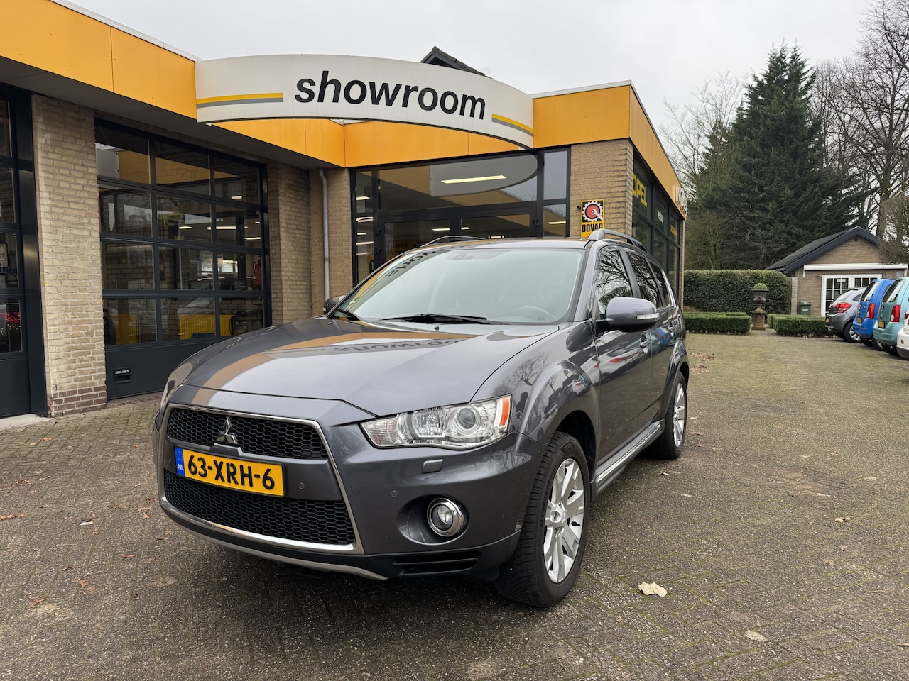 Mitsubishi Outlander - 2.0 Edition Two Automaat Navi Schuifdak Climate Control - AutoWereld.nl