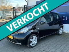 Toyota Aygo - 1.0-12V Access / AIRCO / CENTRALE DEUR VERGRENDELING / ELEKTRISCHE RAMEN