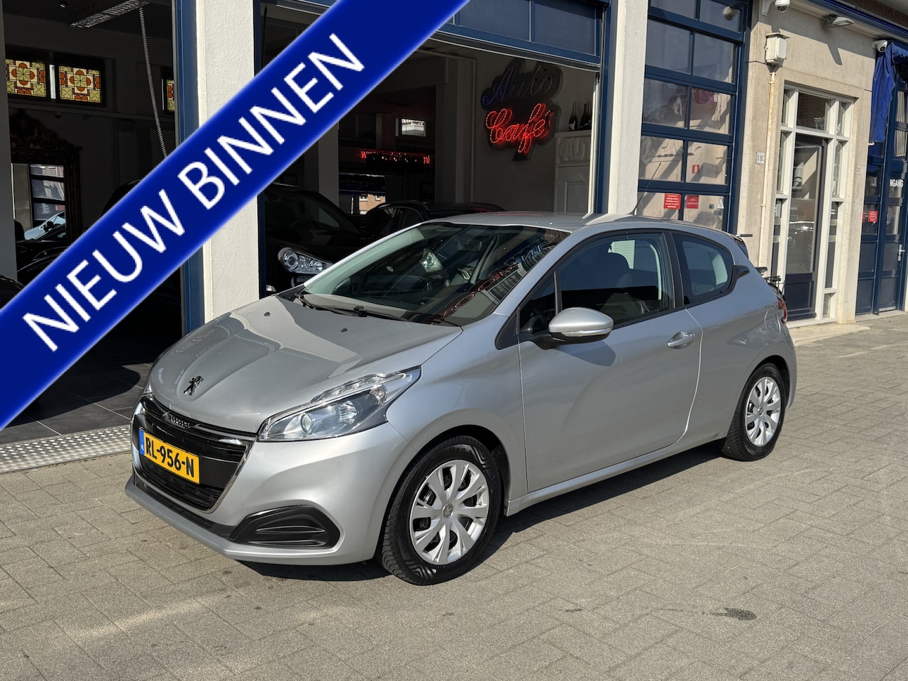 Peugeot 208 - 1.2 PureTech Active NL AUTO/NAVI/AIRCO - AutoWereld.nl