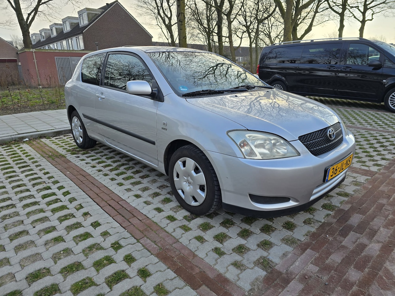 Toyota Corolla - 1.4 VVT-i Linea Terra met N.A.P en 3e Eigenaar! - AutoWereld.nl