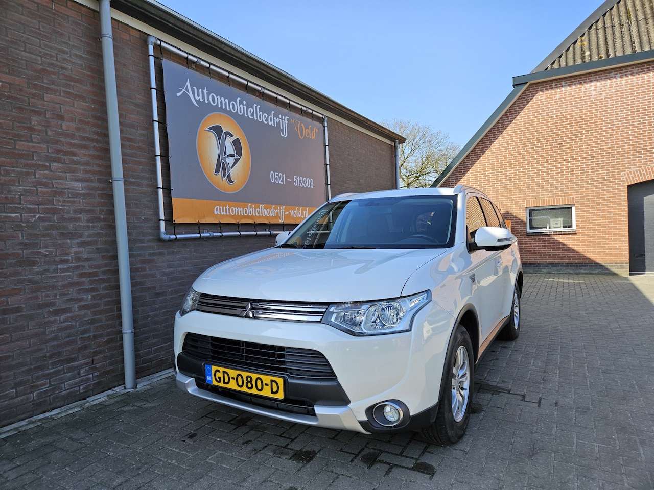 Mitsubishi Outlander - 2.0 PHEV Business Edition X-Line 2.0 PHEV Business Edition X-Line - AutoWereld.nl