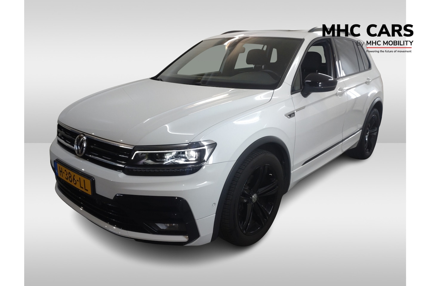 Volkswagen Tiguan - 1.5 TSI ACT Highline Business R | Verwacht | Black style | Panoramadak | - AutoWereld.nl