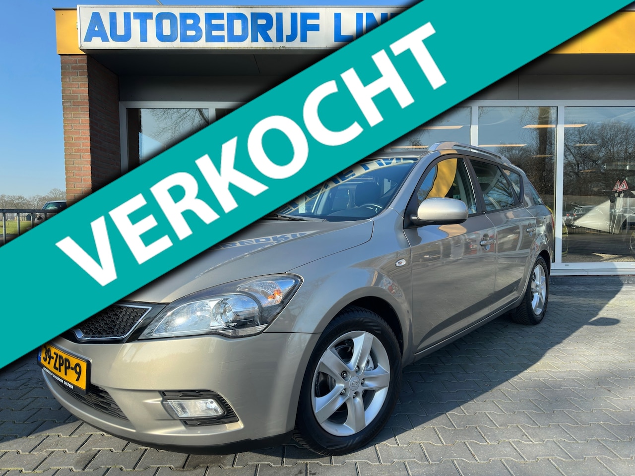 Kia Cee'd Sporty Wagon - 1.4 CVVT Navigator Plus Pack Cruise control/ Trekhaak Station - AutoWereld.nl