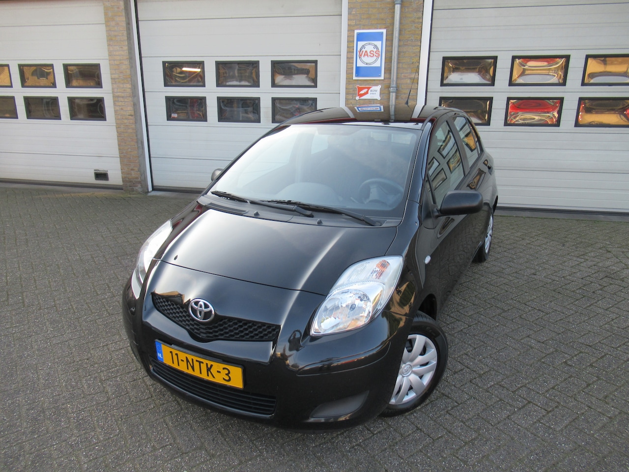 Toyota Yaris - 1.0 VVTi Acces 1.0 VVTi Acces - AutoWereld.nl