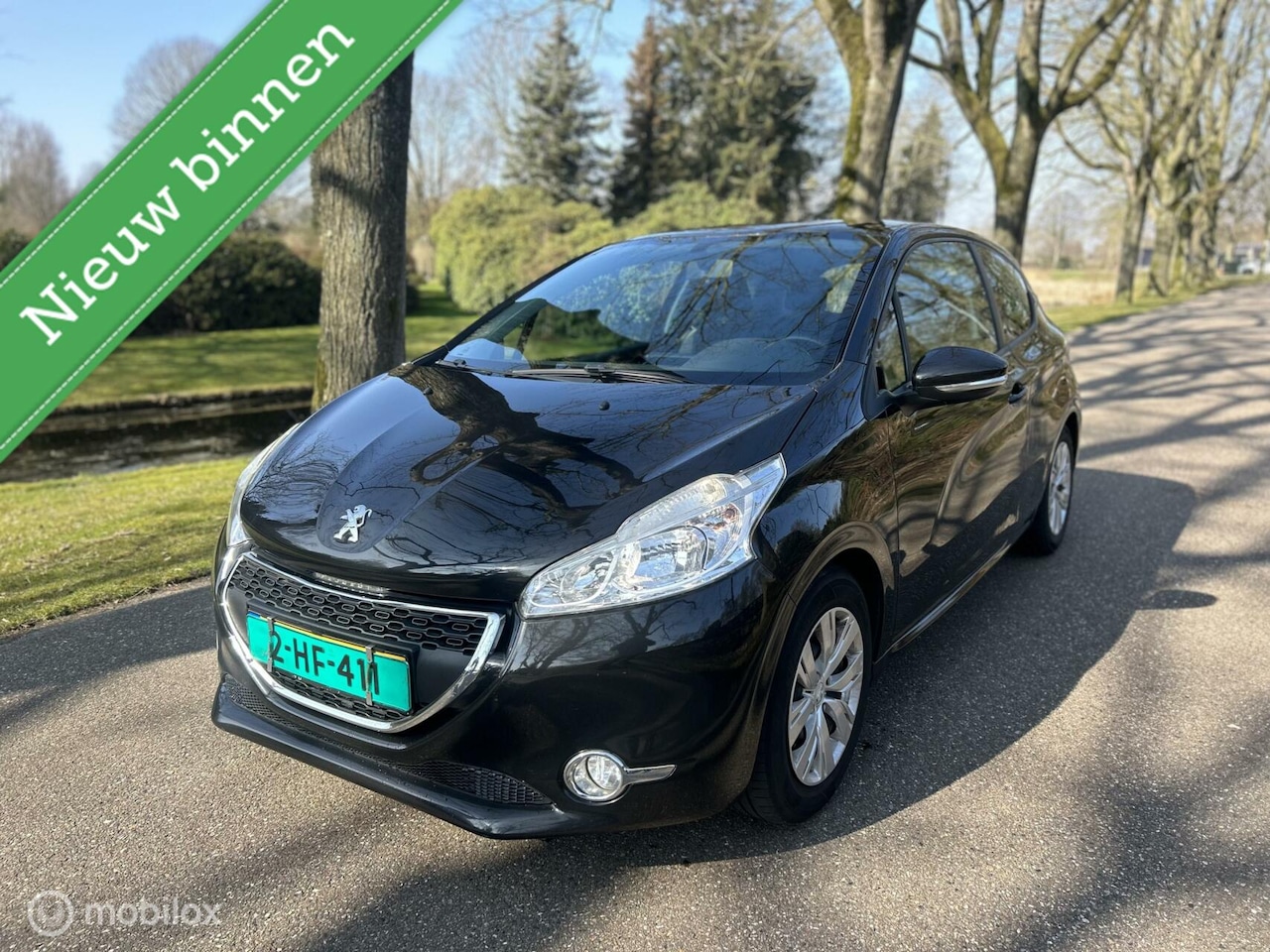 Peugeot 208 - 1.4 VTi Access /PARKEERSENSOREN /AIRCO/CRUISE - AutoWereld.nl