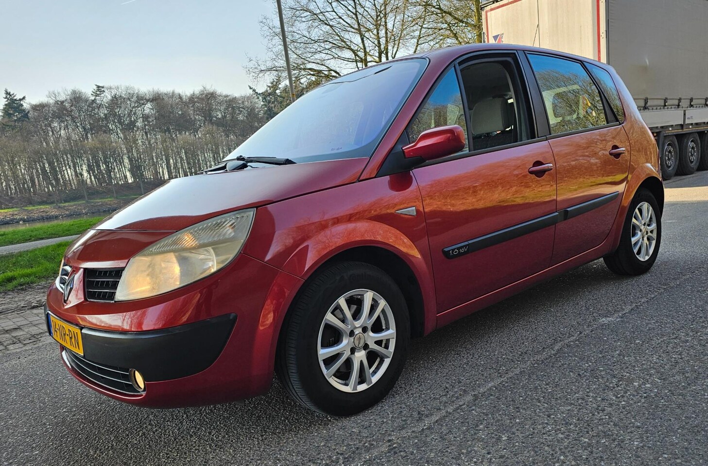 Renault Scénic - 1.6-16V APK 12-04-2026 Goed onderhouden - AutoWereld.nl