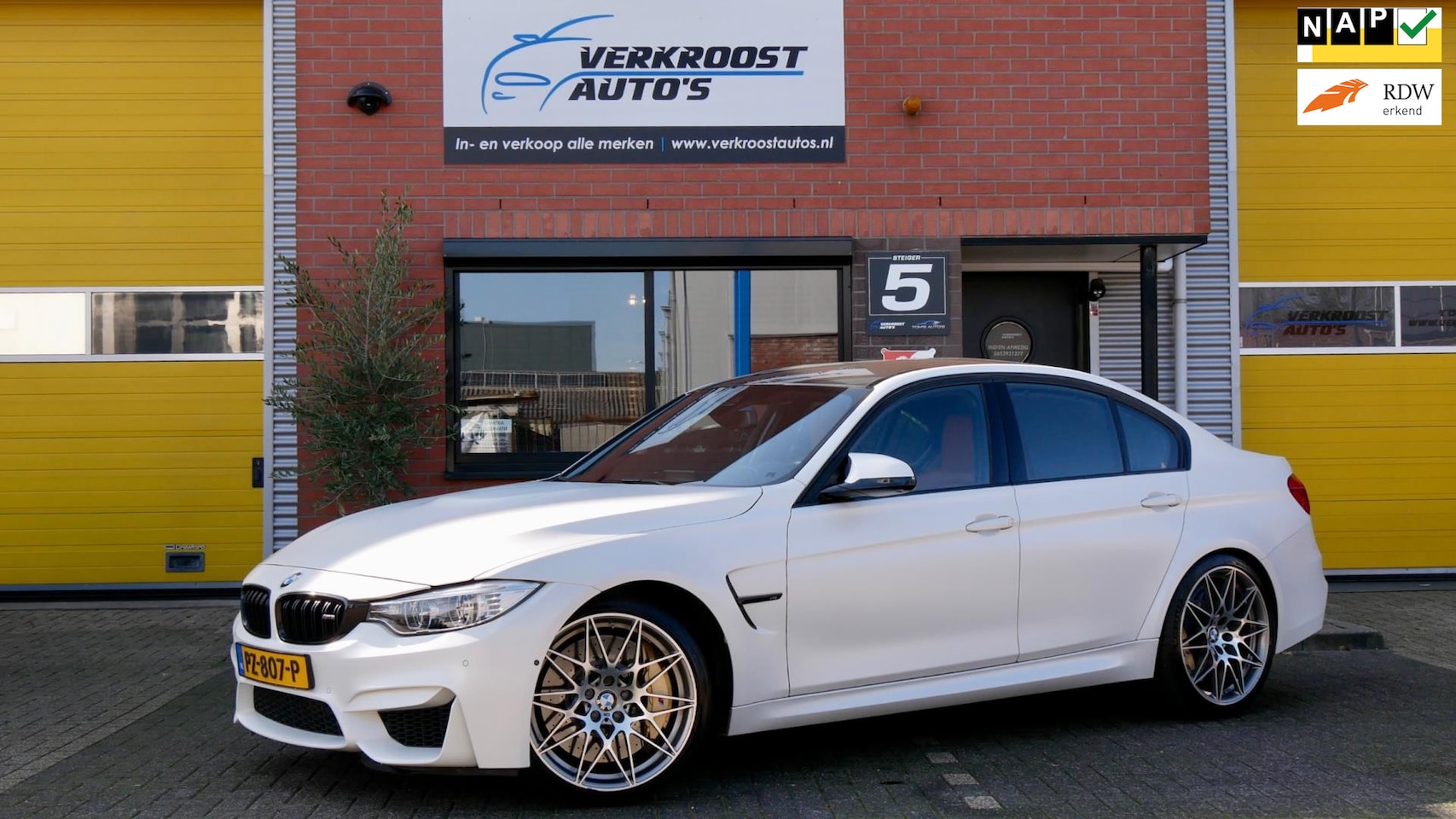 BMW M3 - 3-serie Competition DCTA keramisch. memory. harman kardon. 360 cam. - AutoWereld.nl