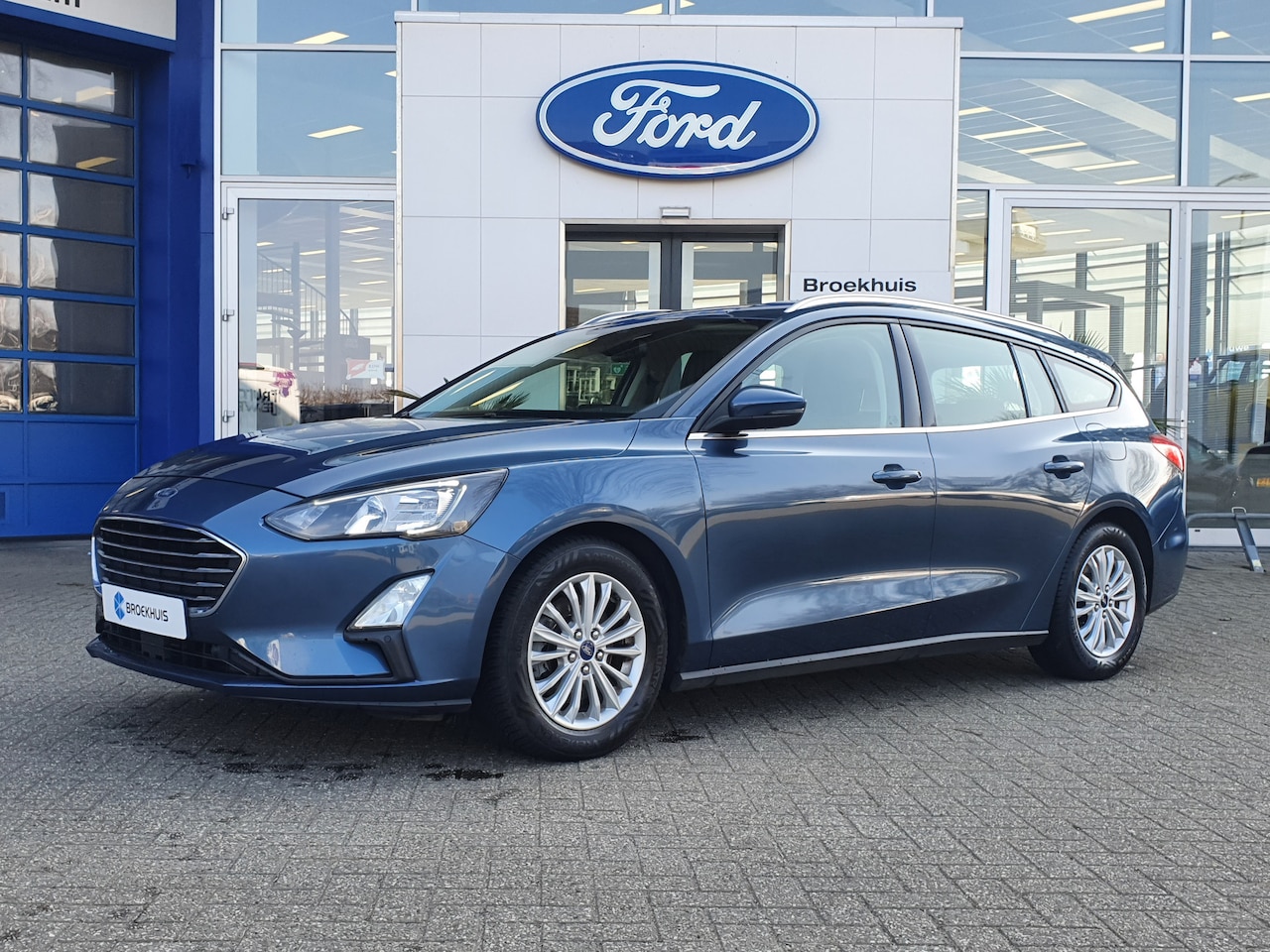 Ford Focus Wagon - 1.0 Titanium | Trekhaak | Cruise Control | Clima | airco (automatisch) | cruise control | - AutoWereld.nl