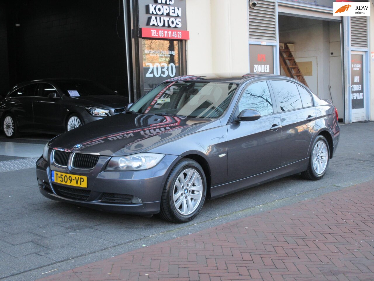 BMW 3-serie - 320d Automaat Leer Navi Clima PDC - AutoWereld.nl