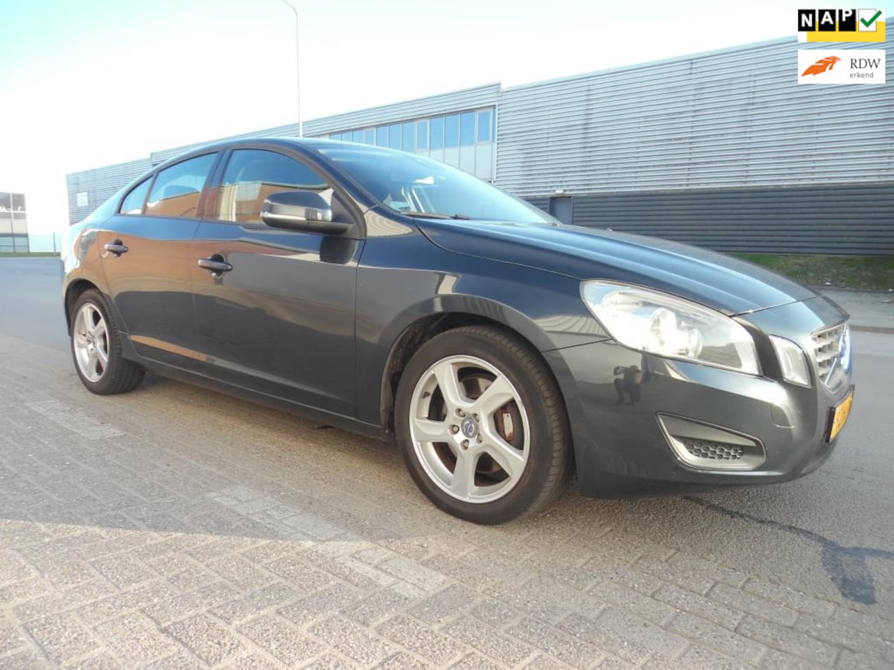 Volvo S60 - 2.0T Intro Edition 2.0T Intro Edition - AutoWereld.nl