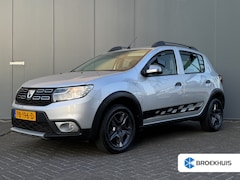 Dacia Sandero Stepway - 0.9 TCe 90pk SL Automaat | Airco | Camera | Navigatie | Afn. Trekhaak | 16" Lichtmetaal |