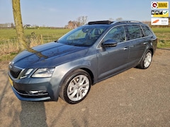 Skoda Octavia Combi - 1.5 TSI Business Edition Plus, Pano, virtual, camera etc