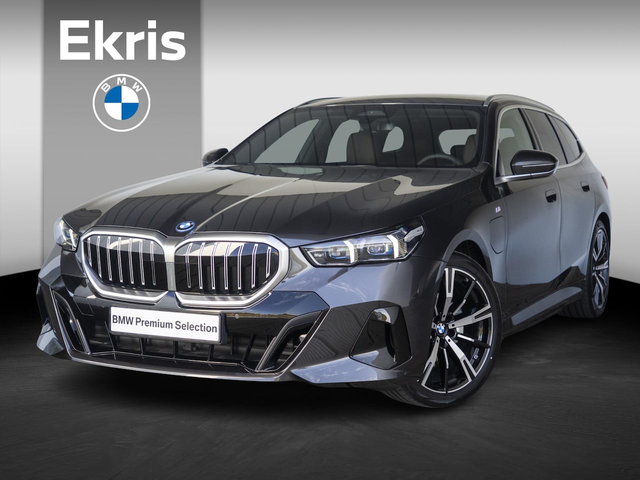 BMW 5-serie Touring - 530e | M Sportpakket | Travel Pack | Verwarmd Stuurwiel | Harman-Kardon | Elektrisch Verwa - AutoWereld.nl