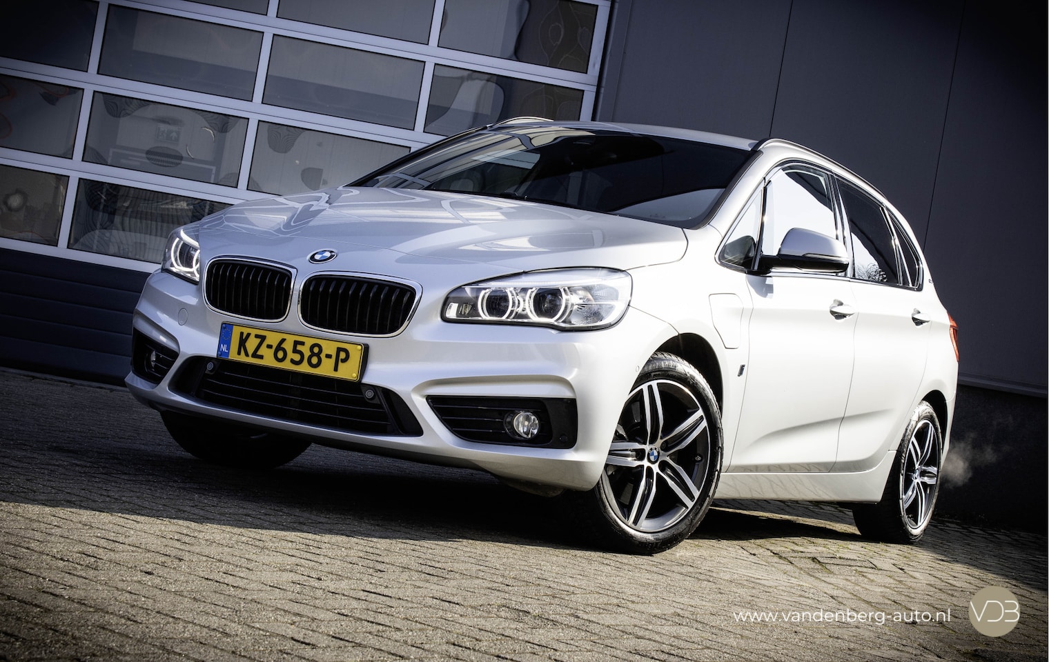 BMW 2-serie Active Tourer - 225xe iPerformance Centennial Executive 225xe iPerformance Centennial Executive - AutoWereld.nl