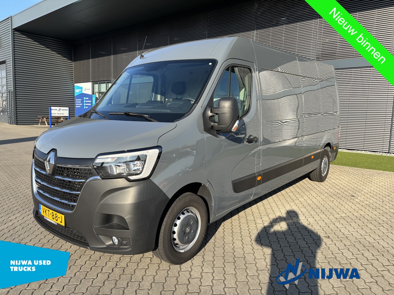 Renault Master - T35 180 L3H2 Navigatie + Trekhaak - AutoWereld.nl