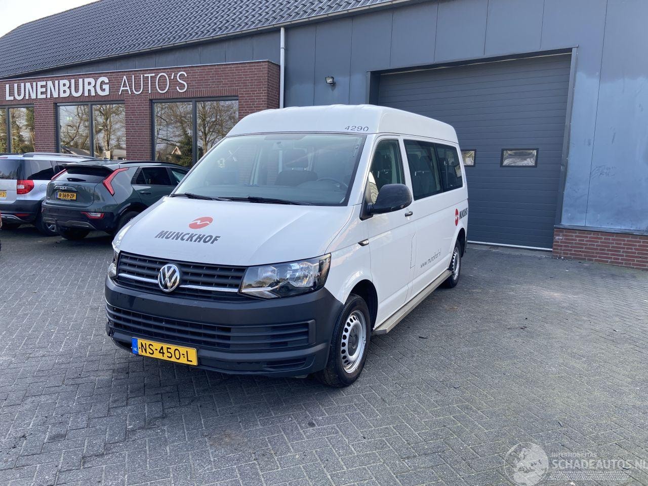 Volkswagen Transporter - 2.0 TSI L2H1 Trendline 2.0 TSI L2H1 Trendline - AutoWereld.nl